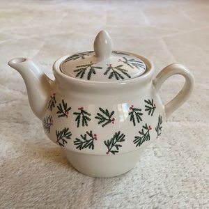 Tag Holiday Teapot
